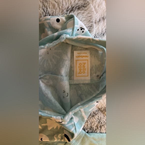 ✨HelloBello Unisex Outfit ✨ - Picture 5 of 5